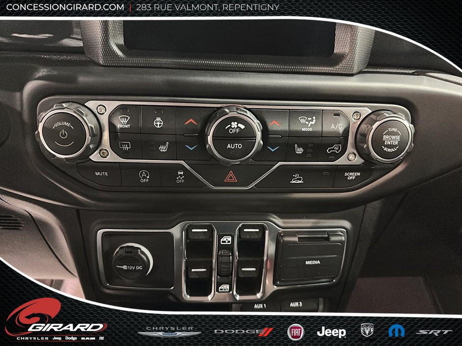 Jeep Wrangler Sahara Altitude 2023-18