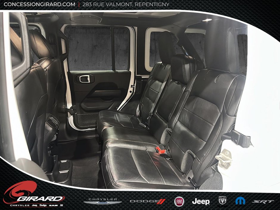 Jeep Wrangler Sahara Altitude 2023-13