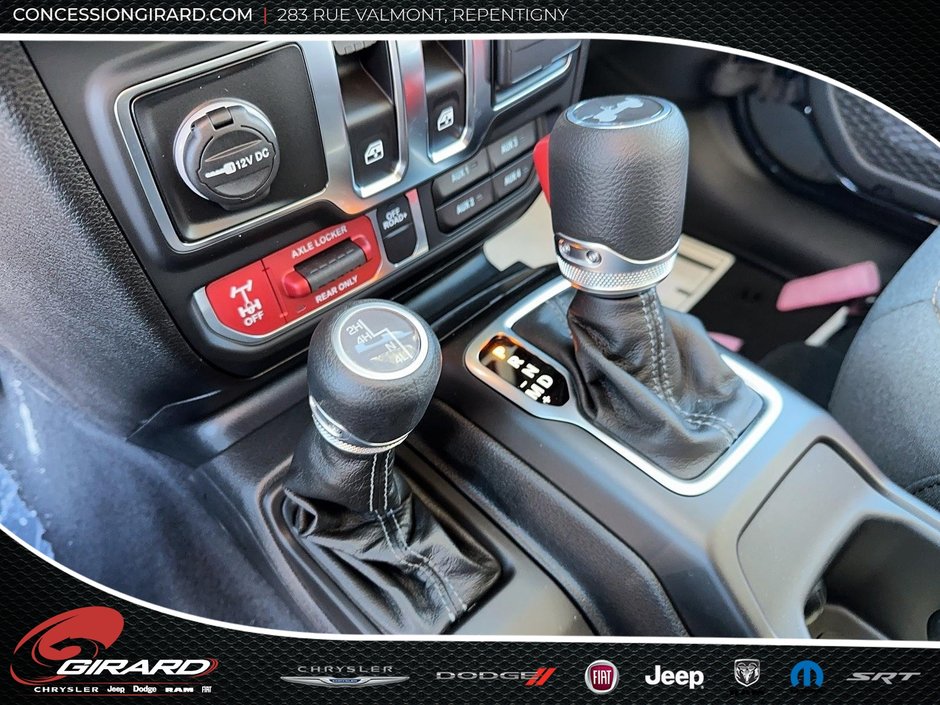 2025 Jeep Wrangler WILLYS-12