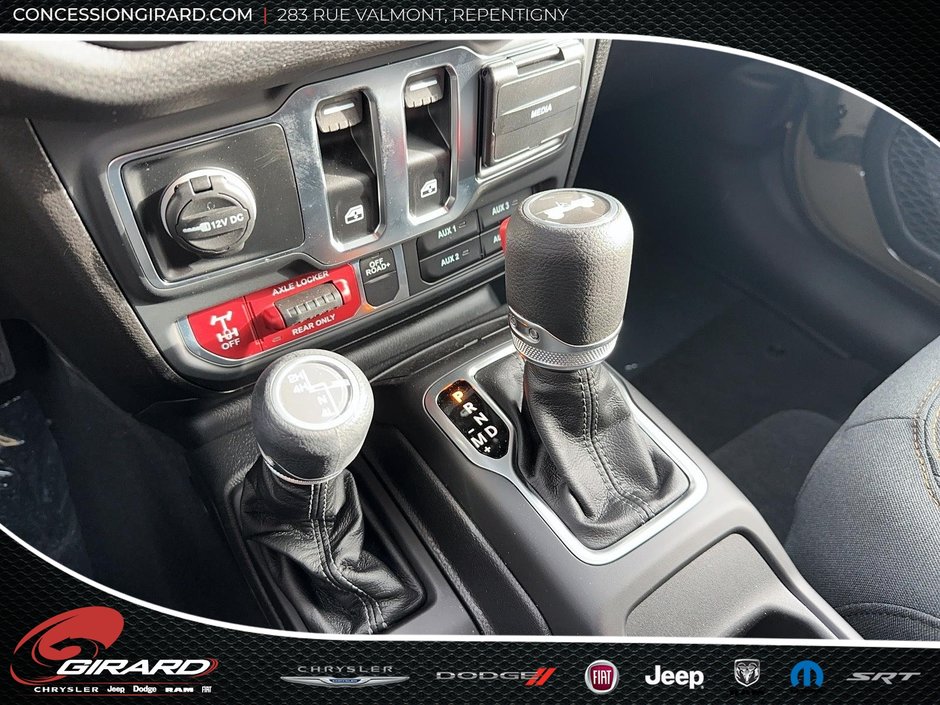 2025 Jeep Wrangler WILLYS-12