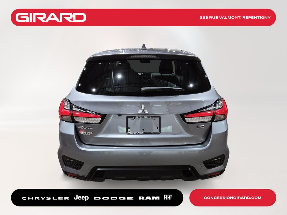 2025 Mitsubishi RVR SE