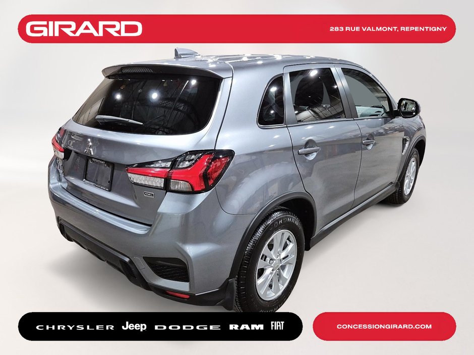 2025 Mitsubishi RVR SE