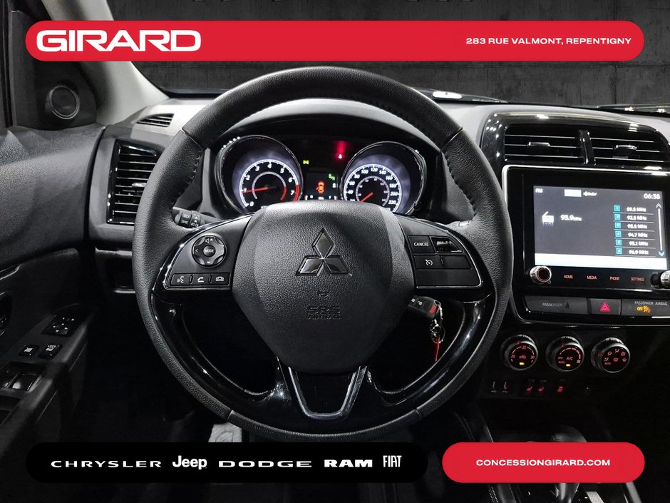 2025 Mitsubishi RVR SE