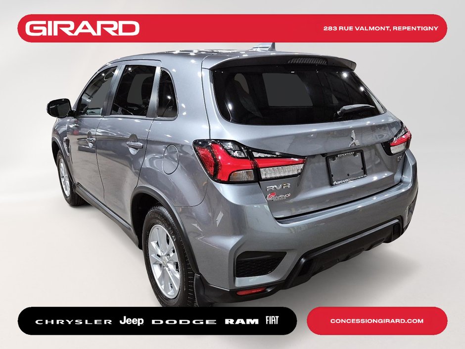 2025 Mitsubishi RVR SE