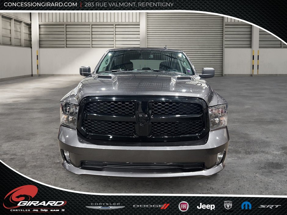 Ram 1500 Classic Express, Garantie Prolongée, 5.7L V8 Hemi, Night 2021-1