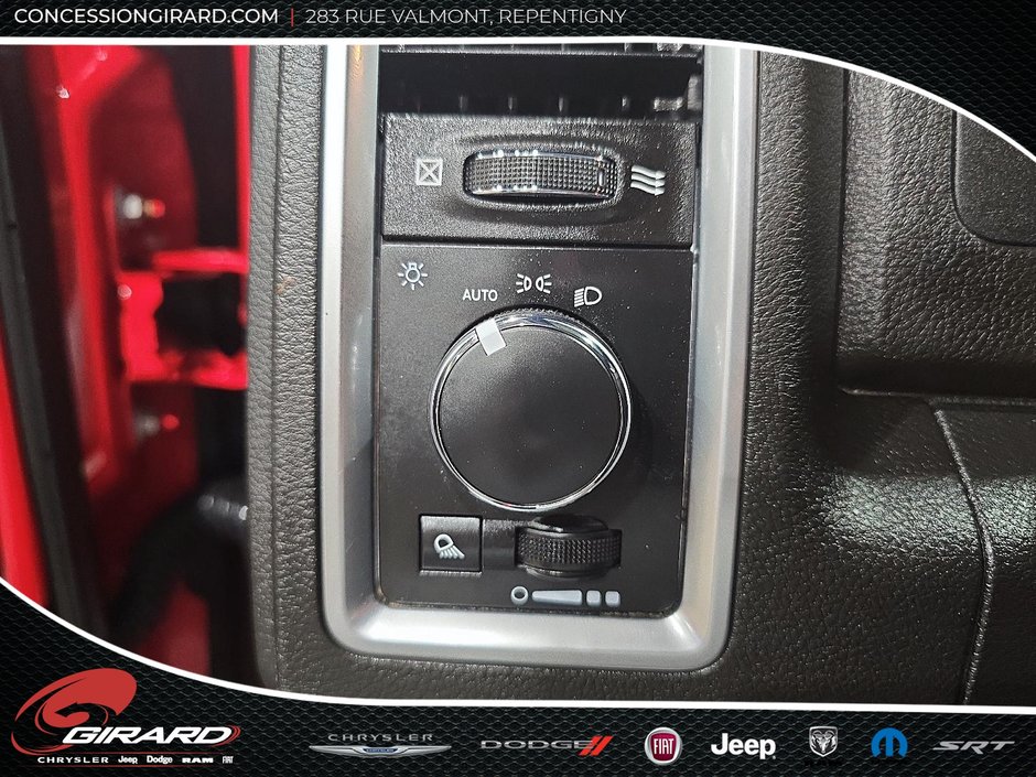 2022 Ram 1500 Classic Warlock-18