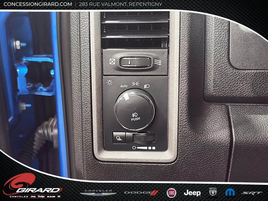 Ram 1500 Classic Express 2023-16