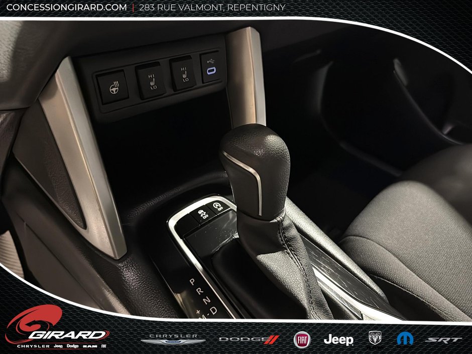 Toyota Corolla Cross LE 2023-16