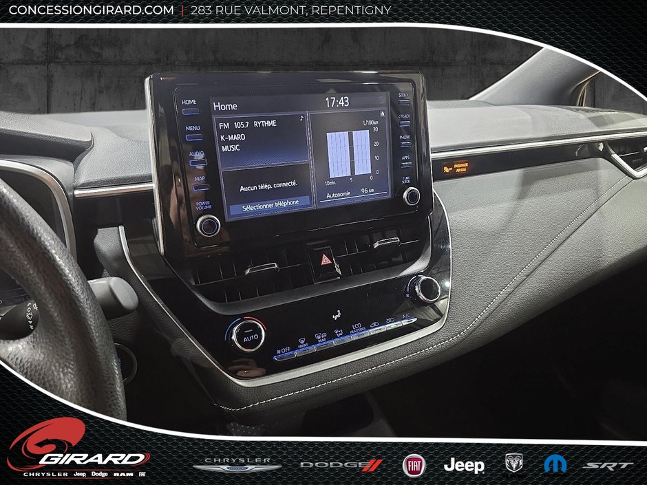 Toyota Corolla Hatchback S CVT 2022-21