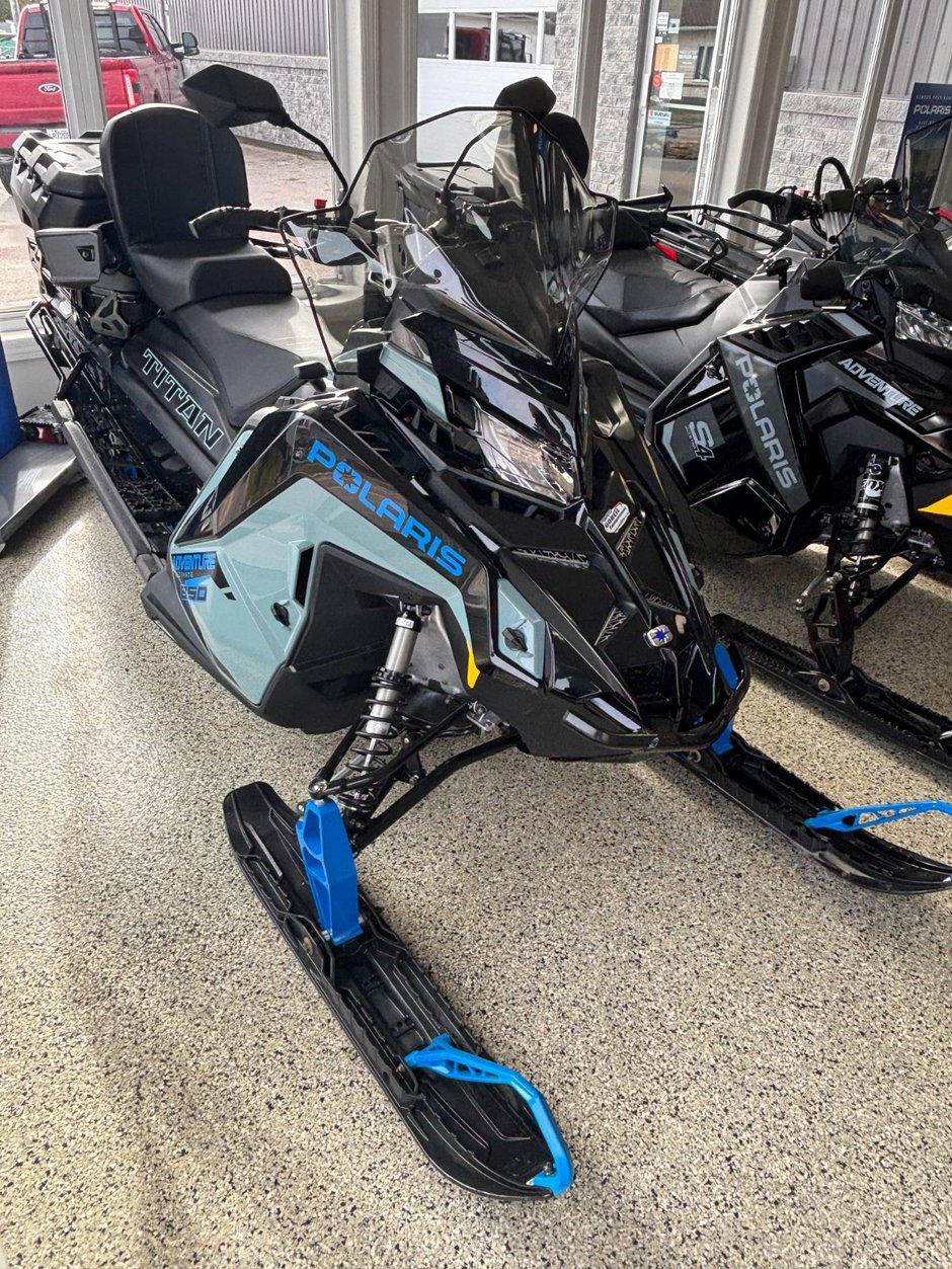 Polaris Titan Adventure 850  2026