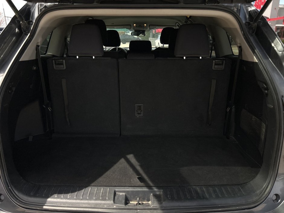 2020 Toyota Highlander LE-10