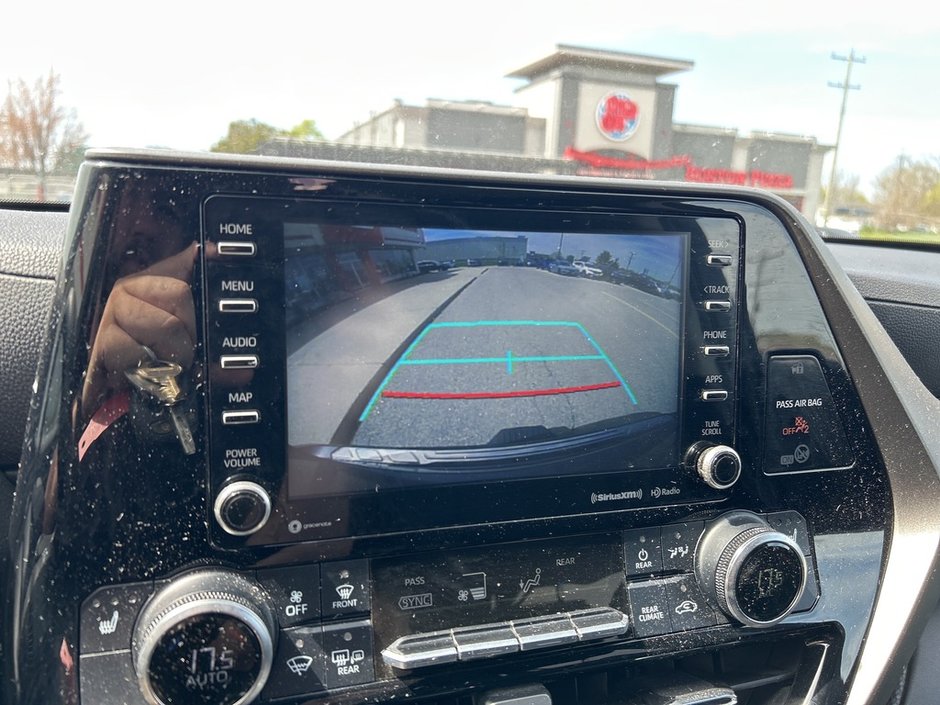 2020 Toyota Highlander LE-16