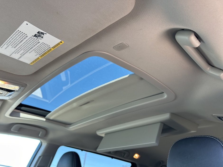 2020 Toyota Sienna SE-18
