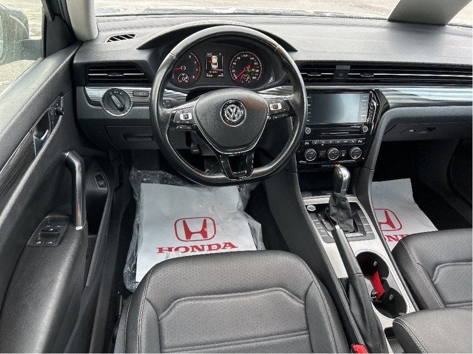 2020 Volkswagen Passat Highline-12