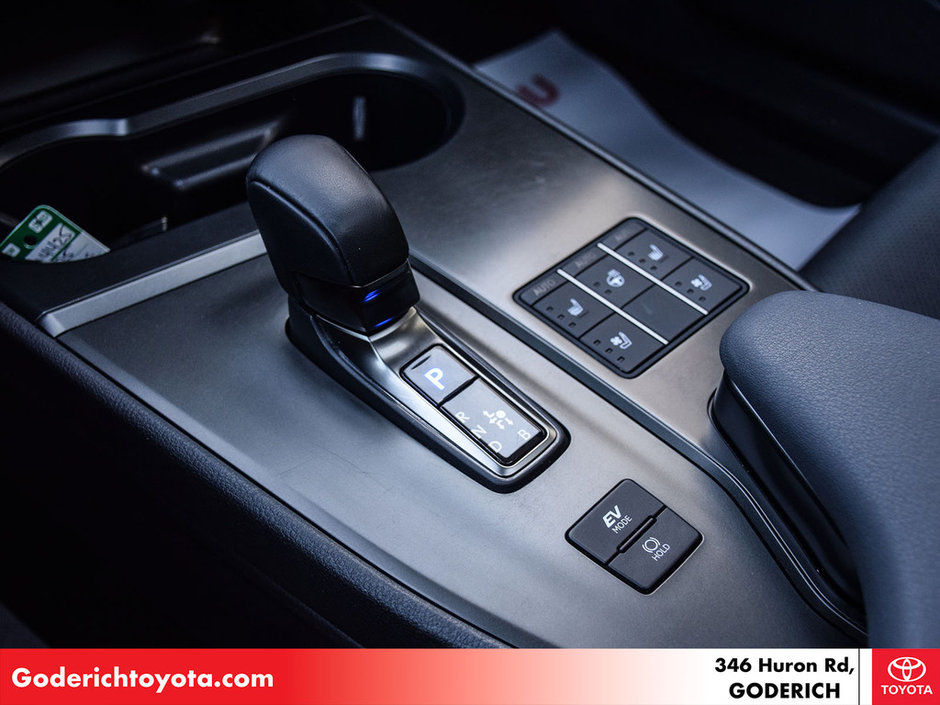2025 Lexus UX 300h-20