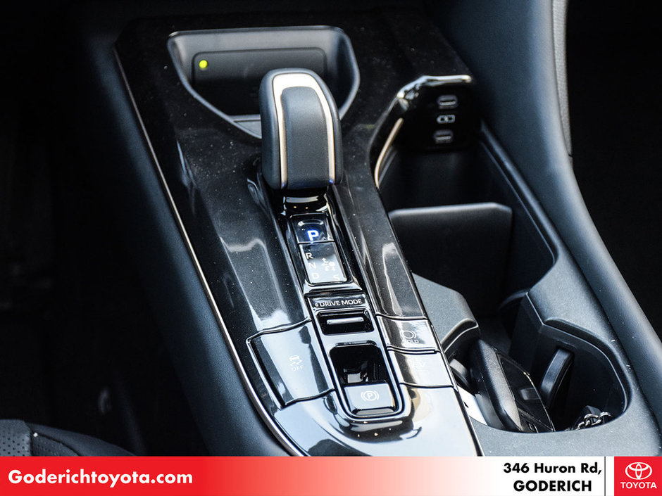 2025 Toyota Crown Signia Limited-19