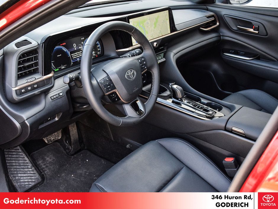 2025 Toyota Crown Signia Limited-21