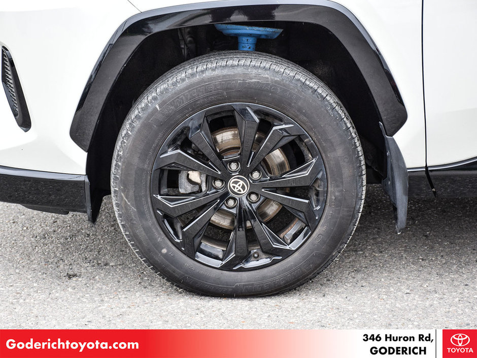2022 Toyota RAV4 Hybrid SE-4