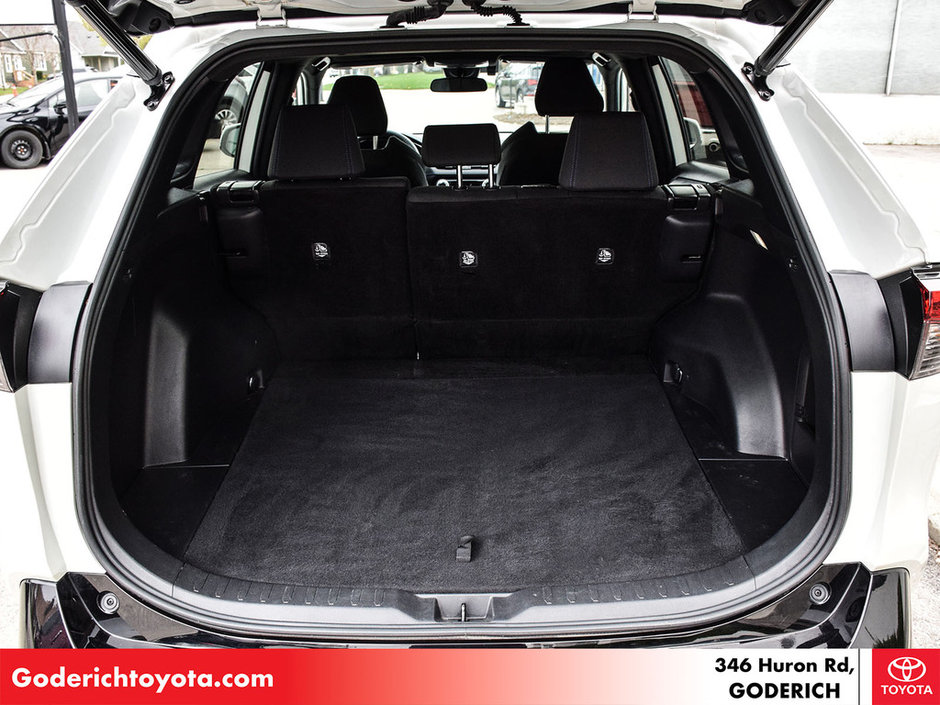 2022 Toyota RAV4 Hybrid SE-9