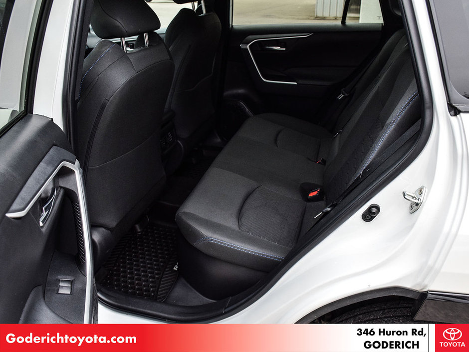 2022 Toyota RAV4 Hybrid SE-10