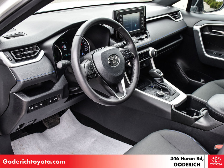 2022 Toyota RAV4 Hybrid SE-21