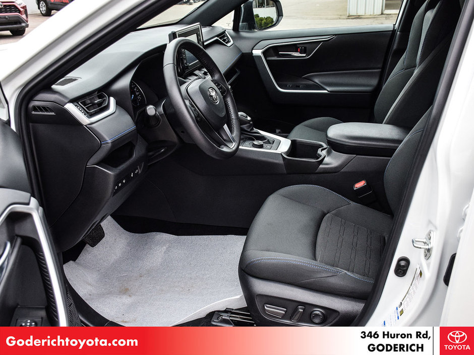 2022 Toyota RAV4 Hybrid SE-22