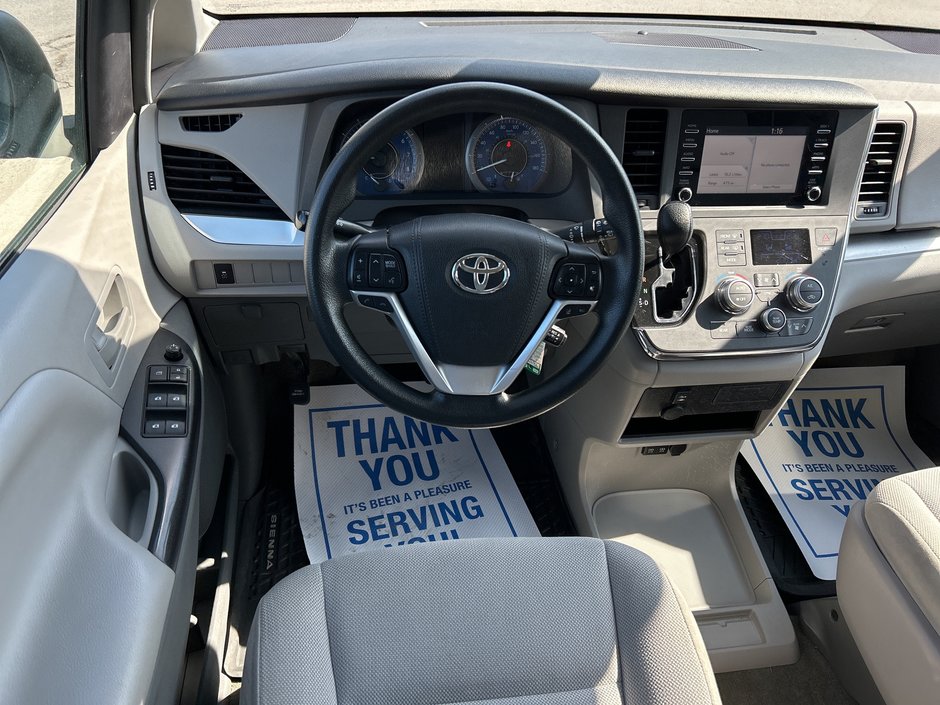2018 Toyota Sienna 7 Passenger-11