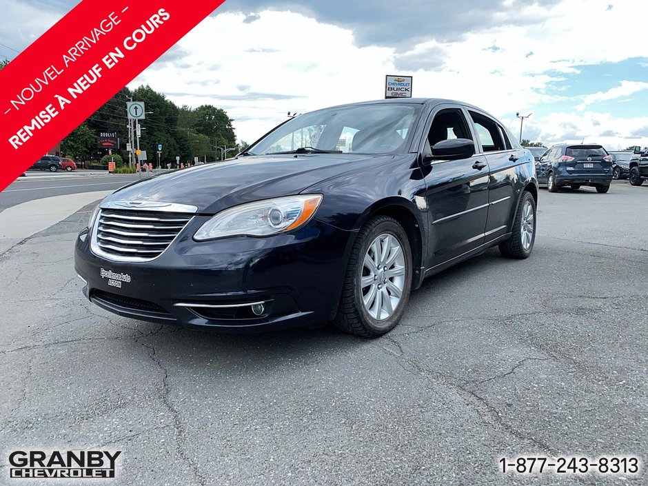 Chrysler 200  2012 à Granby, Québec - w940px