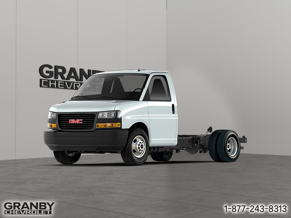 GMC Savana Cutaway 3500  2025 à Granby, Québec - w940px