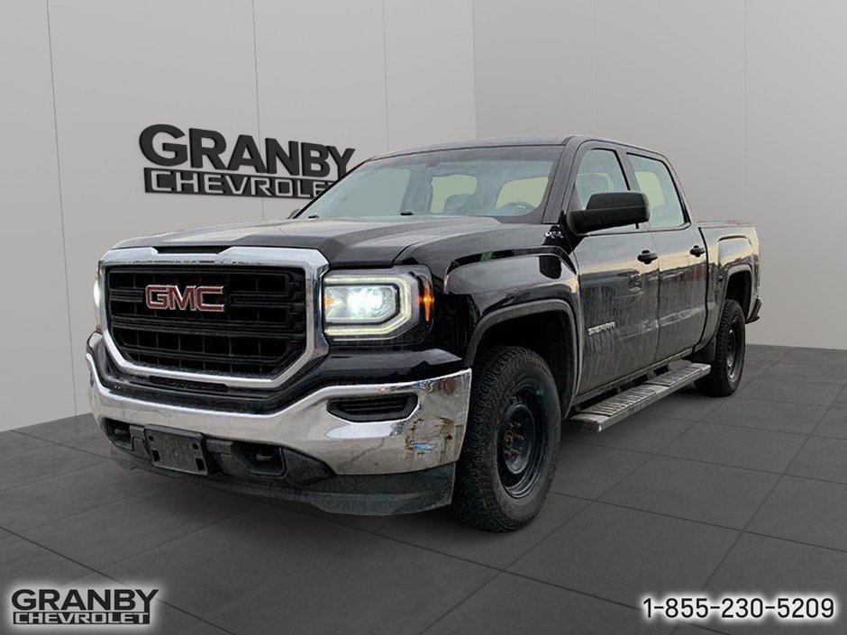 2018  Sierra 1500 Crewcab boite courte moteur v6 BOITE 5.8PI in Granby, Quebec