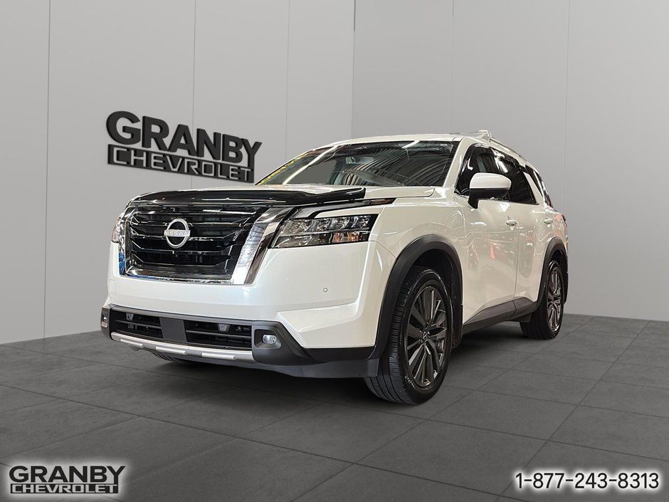 2023 Nissan Pathfinder in Granby, Quebec - w940px