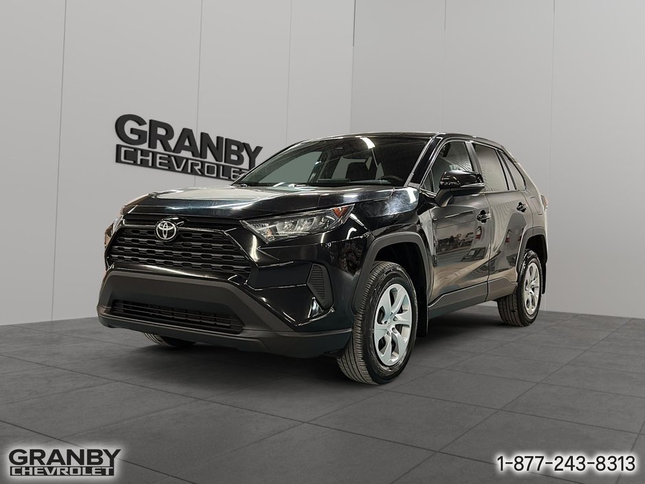2022 Toyota RAV4 in Granby, Quebec - w940px
