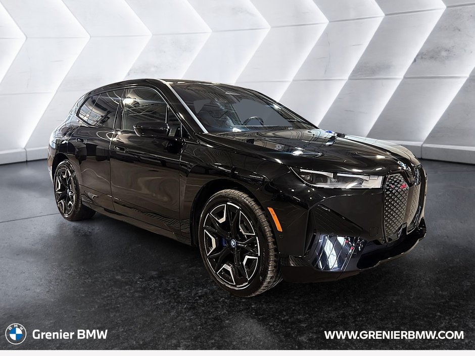 BMW iX xDrive50 2025 à Terrebonne, Québec - w940px