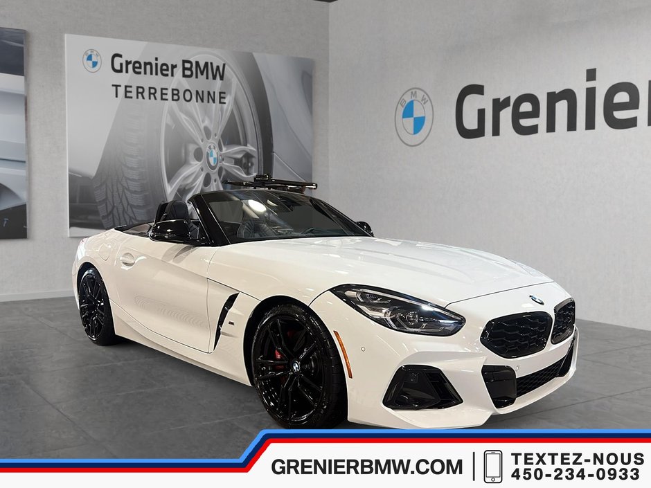 BMW Z4 M40i Roadster, 6 Speed Manual, Premium Enhanced 2025 à Terrebonne, Québec - w940px