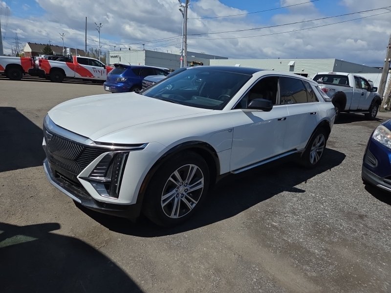 Cadillac LYRIQ Tech AWD Cuir Bas Kilométrage 2024 à Terrebonne, Québec - w940px