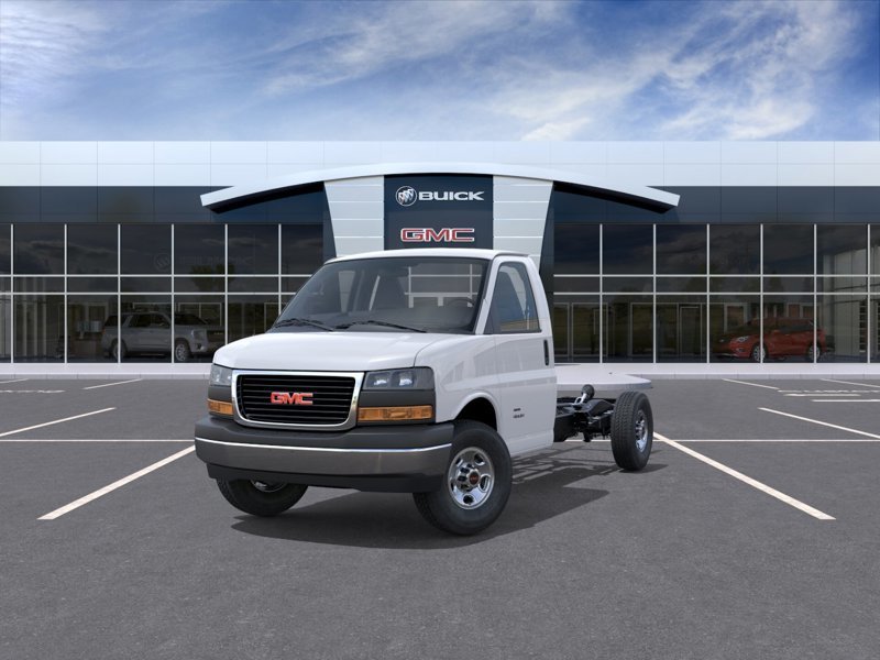 2026 GMC Savana Cutaway 3500 WT 159'' in Terrebonne, Quebec - w940px
