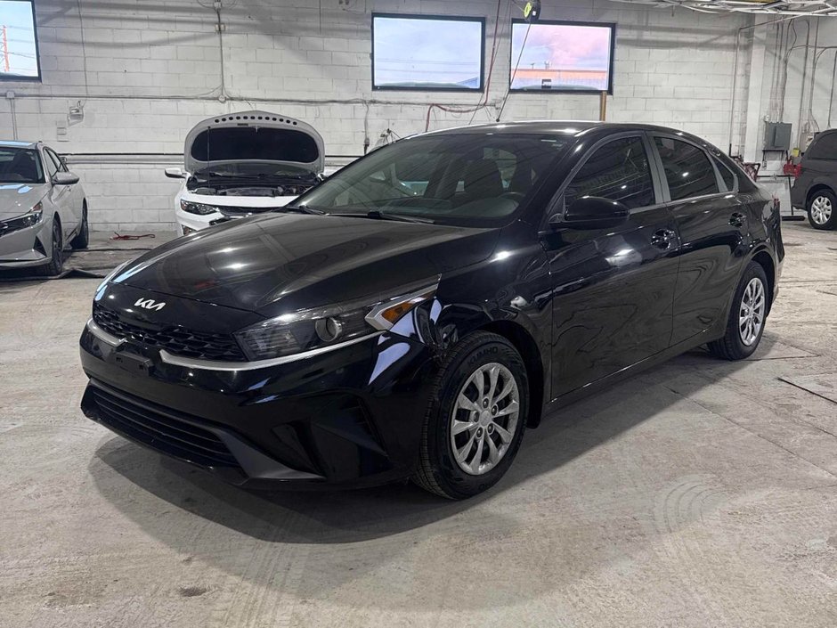 2023 Kia Forte LX in Terrebonne, Quebec - w940px