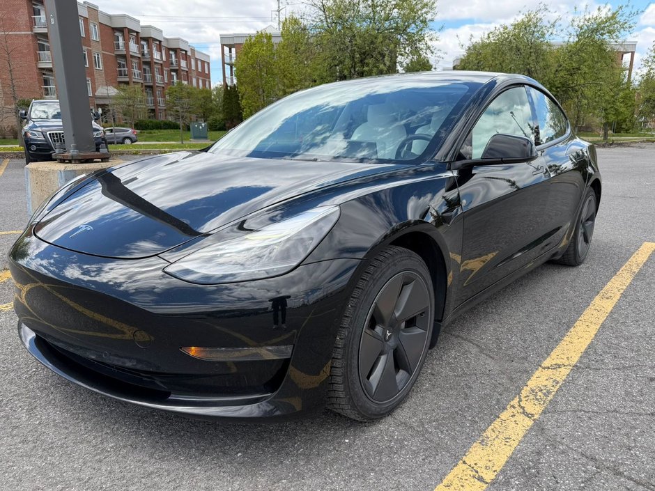2021 Tesla Model 3 Cuir Blanc Toit Vitré in Terrebonne, Quebec - w940px