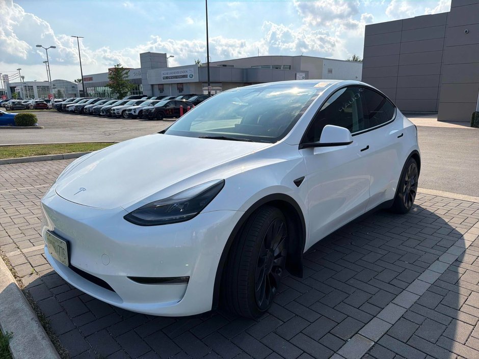 2021 Tesla Model Y Performance AWD Bas Kilométrage in Terrebonne, Quebec - w940px