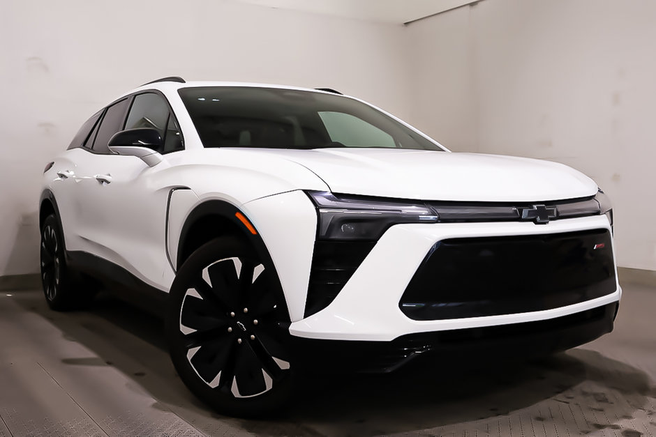2024 Chevrolet Blazer EV AWD RS + CUIR + SIEGES CHAUFFANTS in Terrebonne, Quebec - w940px