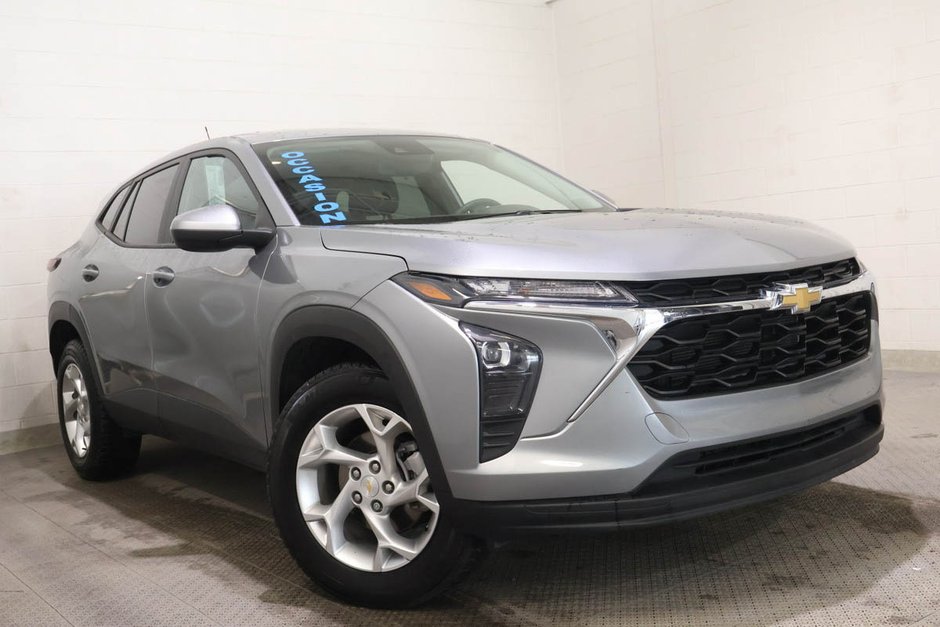 2025 Chevrolet TRAX LS + FWD + GROUPE ELECTRIQUE in Terrebonne, Quebec - w940px