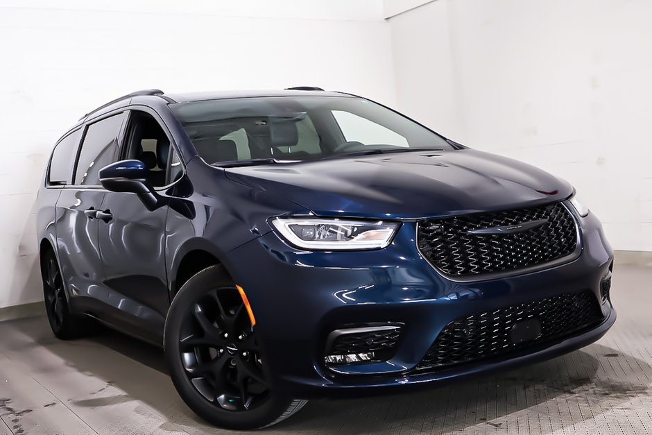 2023 Chrysler Pacifica TOURING L + ALLURE S + 7 PASSAGERS in Terrebonne, Quebec - w940px