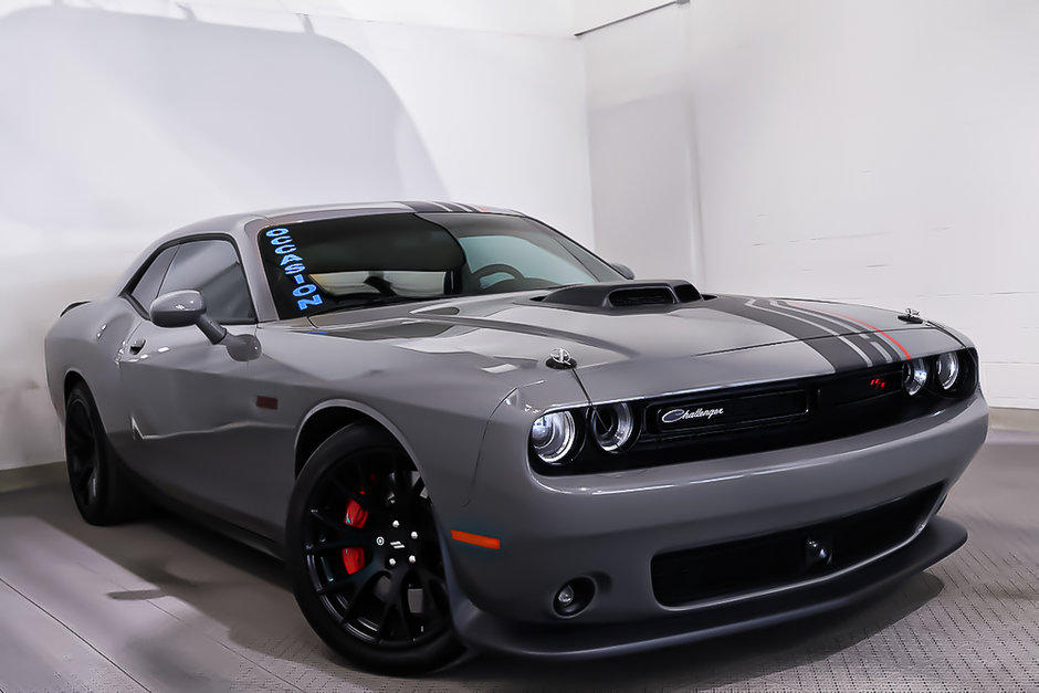 2023 Dodge Challenger SCAT PACK 392 + SHAKER + V8 + RWD in Terrebonne, Quebec - w940px