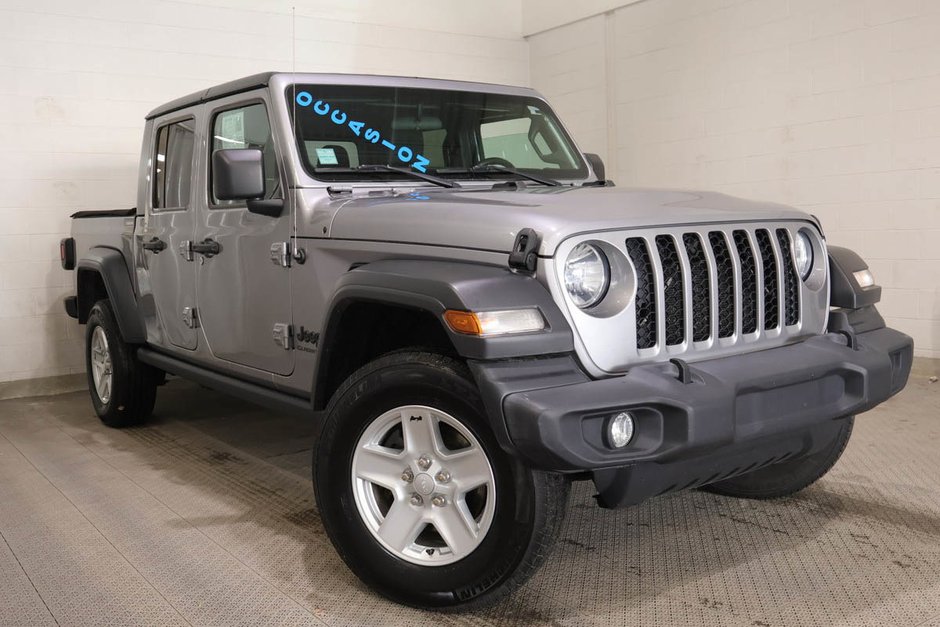 2020 Jeep Gladiator SPORT S + 4X4 + V6 3.6L + TOIT RIGIDE in Terrebonne, Quebec - w940px