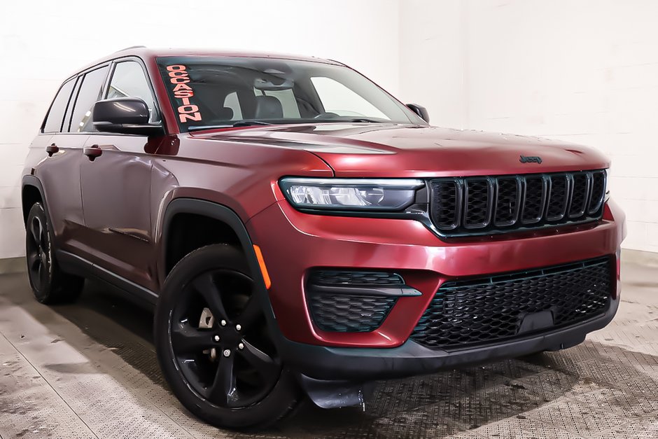 2022 Jeep Grand Cherokee ALTITUDE + 4X4 + TOIT OUVRANT in Terrebonne, Quebec - w940px