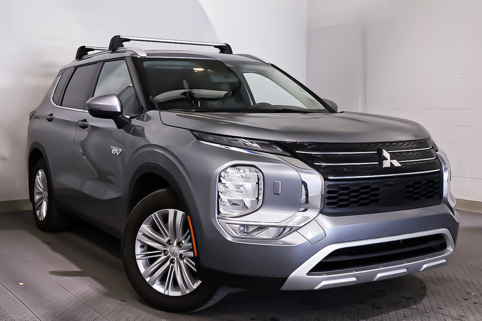 2024 Mitsubishi OUTLANDER PHEV LE + S-AWC + TOIT OUVRANT PANO + 7 PASSAGERS in Terrebonne, Quebec - w940px