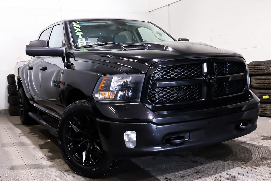 2022 Ram 1500 Classic SLT + ALLURE NOIR + 4X4 + V8+ CREW CAB in Terrebonne, Quebec - w940px