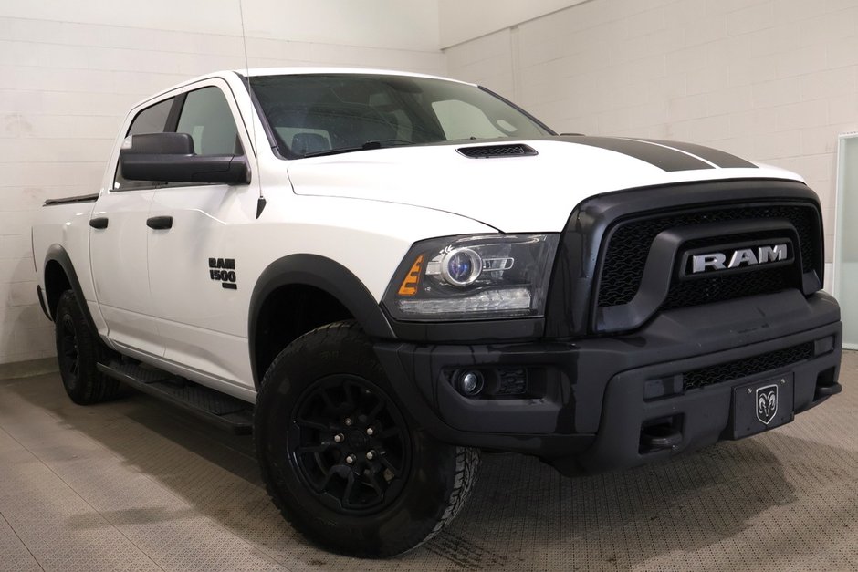2023 Ram 1500 Classic WARLOCK + 4X4 + CREW CAB + V6 3.6L in Terrebonne, Quebec - w940px
