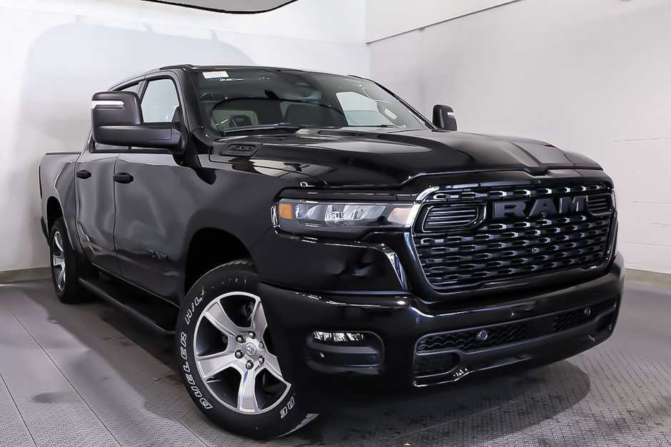 2025 Ram 1500 TRADESMAN in Terrebonne, Quebec - w940px