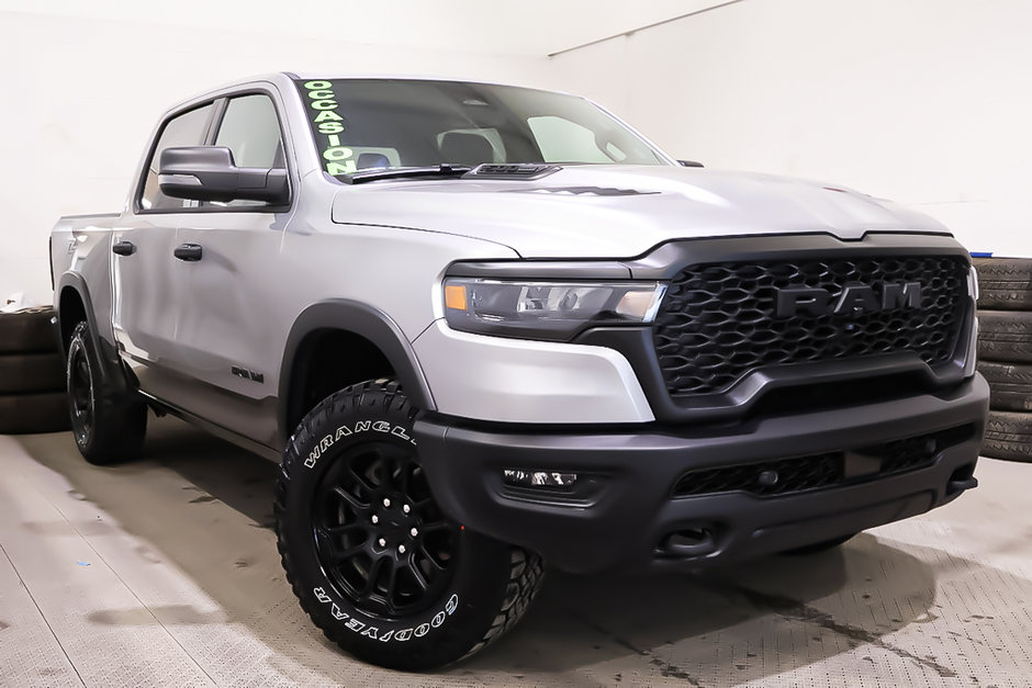 Ram 1500 REBEL + 4X4 + CREW CAB 2025 à Terrebonne, Québec - w940px